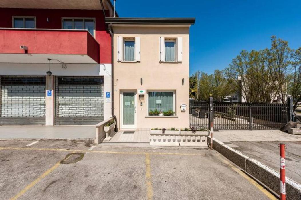 Venice Guest House B&B สปิเนอา ภายนอก รูปภาพ