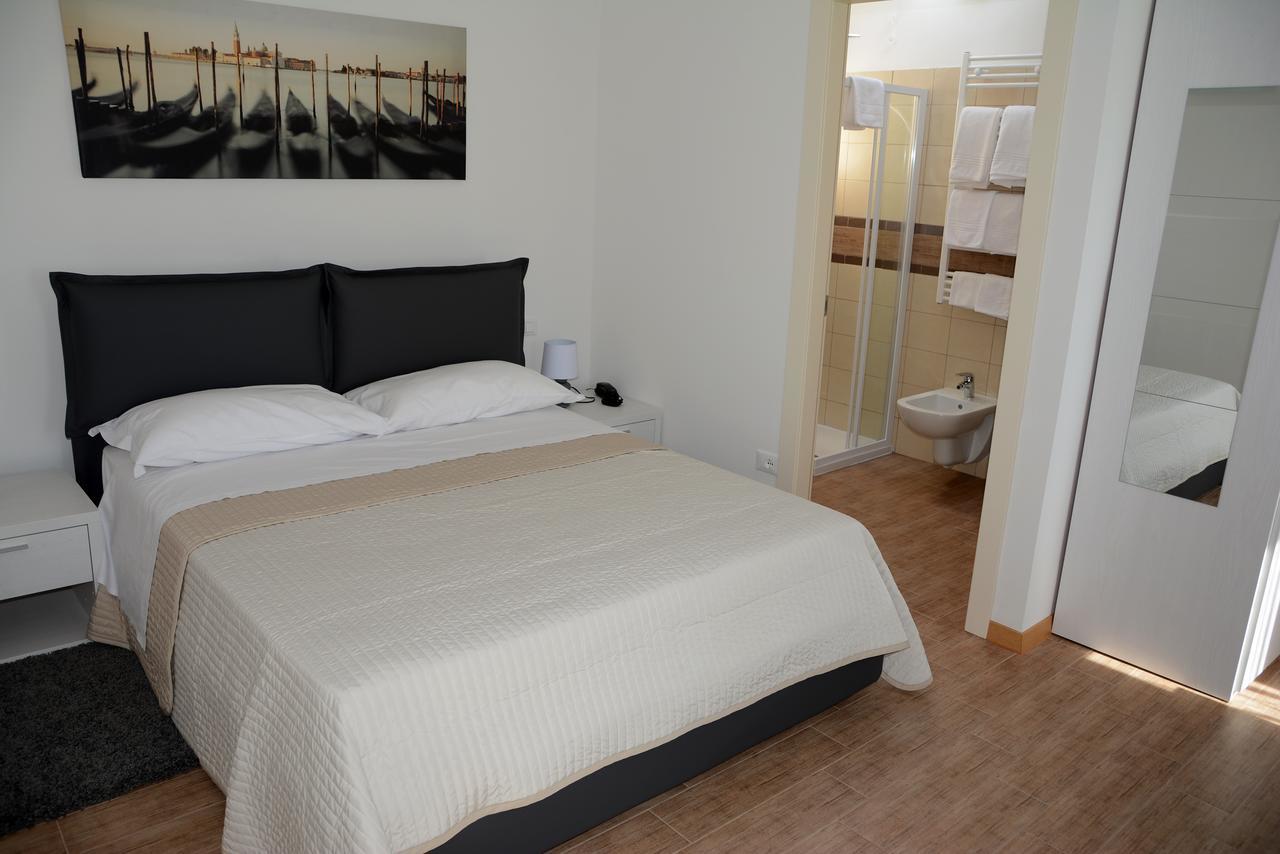 Venice Guest House B&B สปิเนอา ภายนอก รูปภาพ